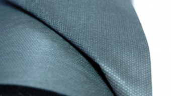 Netkaná textilie černá 50g/m2